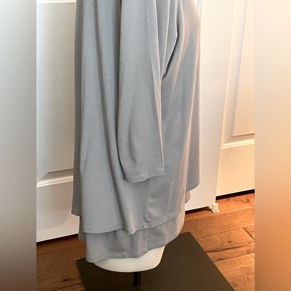 Elliptical Layered Tunic Top - Picture 2 of 4
